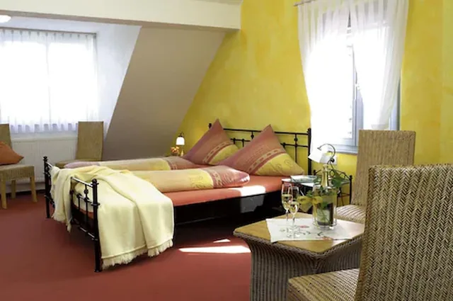 غرفة عائلية بسرير مزدوج وسريرين منفصلين، Hotel Arndt 2/4