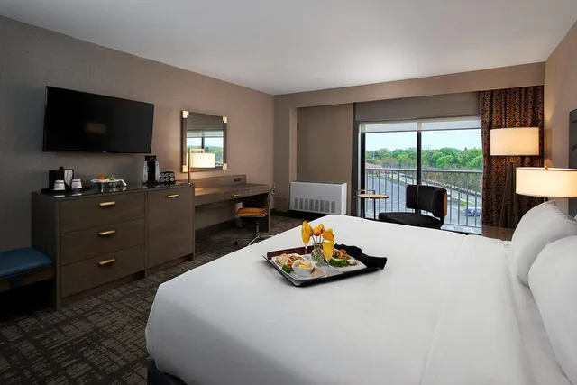 غرفة بسرير كينج، Crowne Plaza Hotel Providence Warwick 3/5