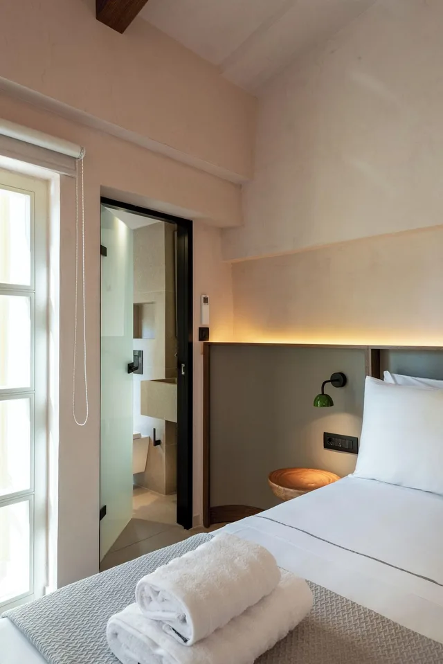 جناح سيغنتشر، The 48 Suites 6/10