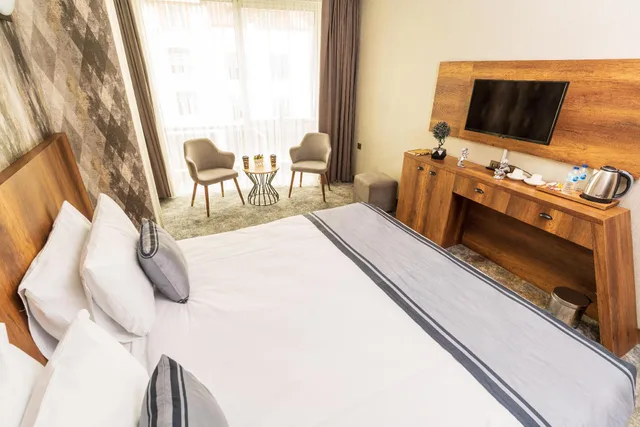 غرفة قياسية بسريرين منفصلين، Airport Express Hotel 1/1