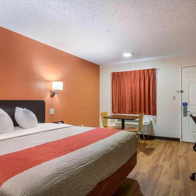 غرفة ديلوكس بسرير كوين، Motel6 Winnie Tx 2/4