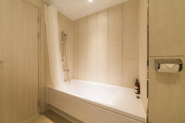 Deluxe, Double Bed, Reborn Suwon Silkroad Hotel 5/6