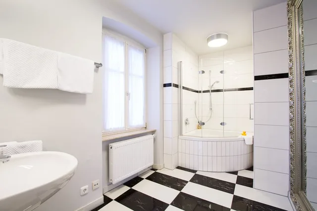 غرفة بسريرين منفصلين، Hotel Goldener Hirsch 4/6