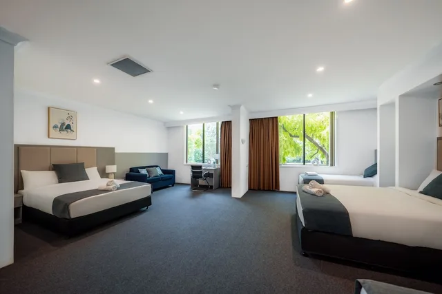 جناح عائلي بسريرين كوين وسريرين منفصلين، The Select Inn Penrith 2/5