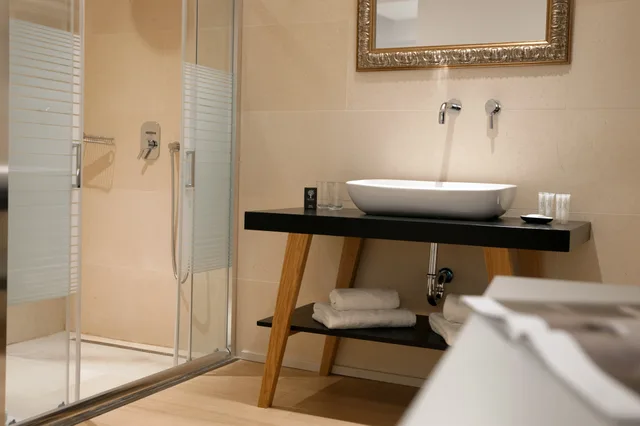 Junior Suite Acropolis View، Athenaeum Grand Hotel 2/2