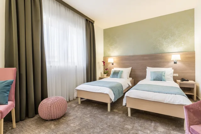 غرفة قياسية مفردة، Hotel Mondo 1/2