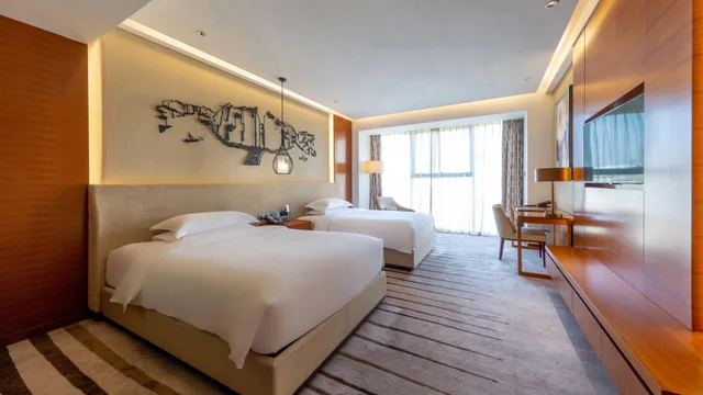 غرفة بسريرين مزدوجين بإطلالة على المدينة، HOLIDAY INN NANJING XUANWU LAKE 1/1