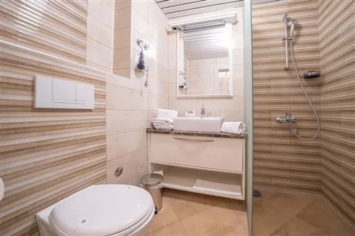 غرفة بسرير مزدوج أو سريرين منفصلين في الملحق، BOUTIQUE HOTEL MOMENTUM by Aycon 4/5
