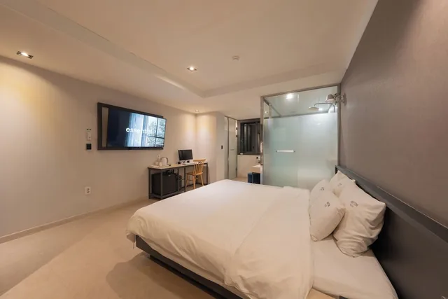غرفة بريميوم بسرير مزدوج، Special W Motel 4/10