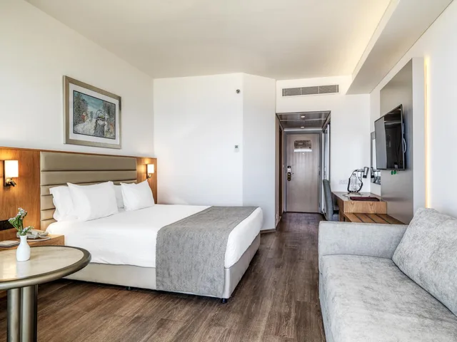 غرفة عائلية بسرير مزدوج بإطلالة على المرسى، St Raphael Resort and Marina 2/10