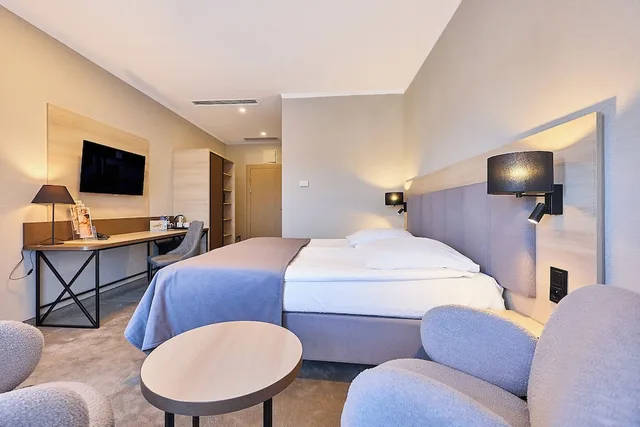 غرفة كلاسيكية بسريرين منفصلين مع سرير إضافي، Hotel Aurora Family Spa 9/10