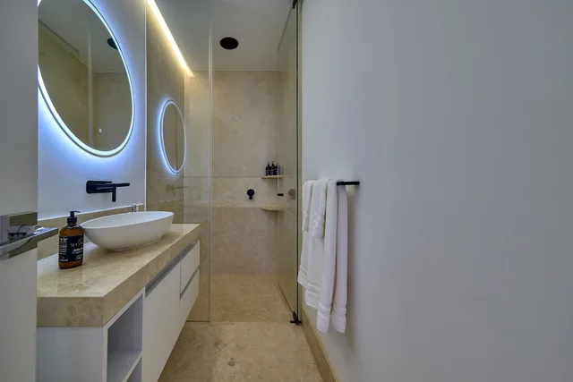 Deluxe, Apartment, King Bed, Queen Murphy Bed, Ocean View, Terrace، Maxwell Collection Romantic Zone 3/4