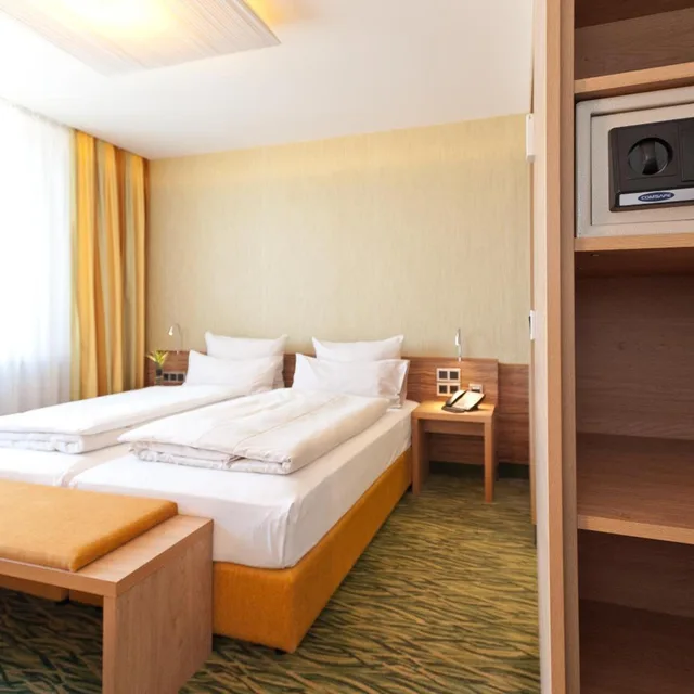 Standard, King Bed, Hotel Bildungsblick 1/7