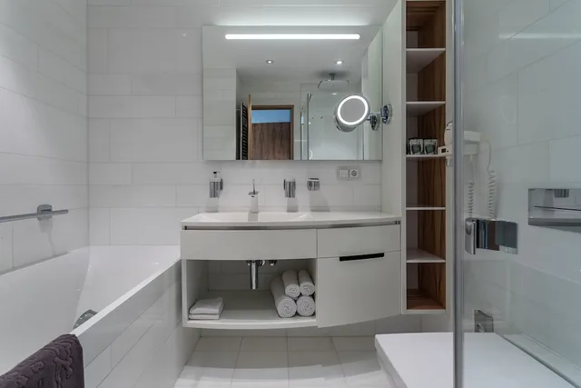 Deluxe, 1 King and 1 Single Beds, Design Building، PALANGA SPA DESIGN HOTEL 3/3