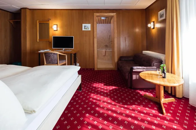 غرفة ديلوكس بسريرين منفصلين، HOTEL CONTINENTAL 2/3