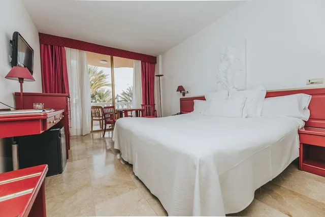 Suite, Twin Beds, Sofa, Cleopatra Palace Hotel 1/4