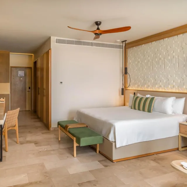 Swim Out, Romance, Junior Suite, Partial Ocean View، Haven Riviera Cancun Resort & Spa All Inclusive - Adults Only 1/3