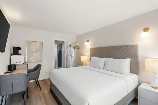 King Room (Adults Only Building)، The Garden Hotel and Resort 2/10