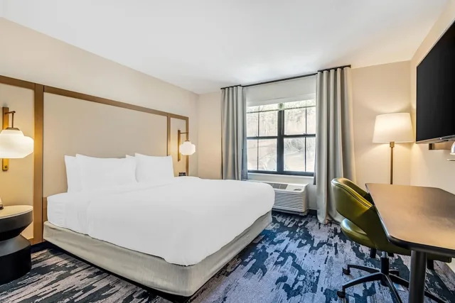 غرفة بسرير كينج لذوي الإعاقة، Fairfield Inn & Suites North Conway 3/6
