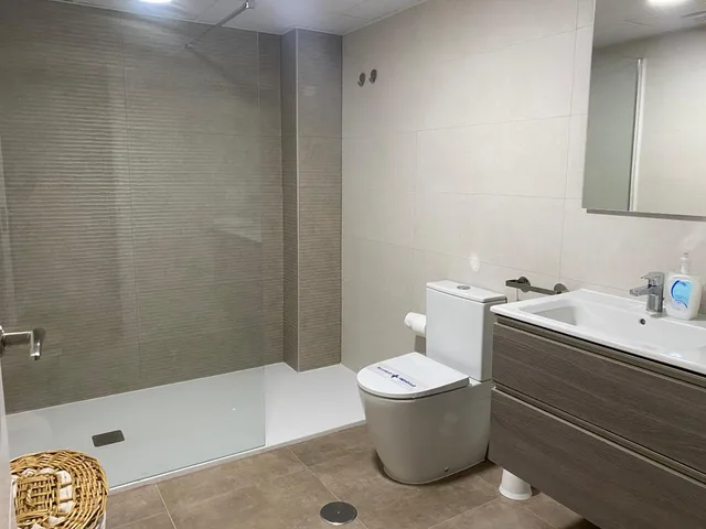 شقة عصرية بشرفة بغرفتي نوم، Aparthotel Vistamar 4/4