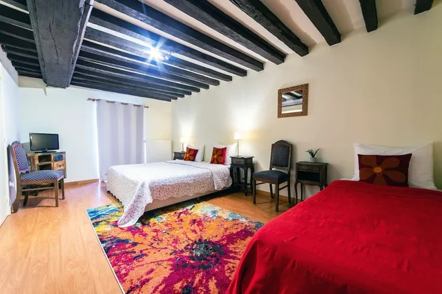 4 Bedrooms, House, 10 Beds، Domaine De La Tour 1/2