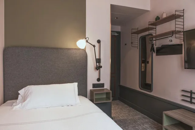 غرفة قياسية مفردة، Hôtel des Artistes 1/6