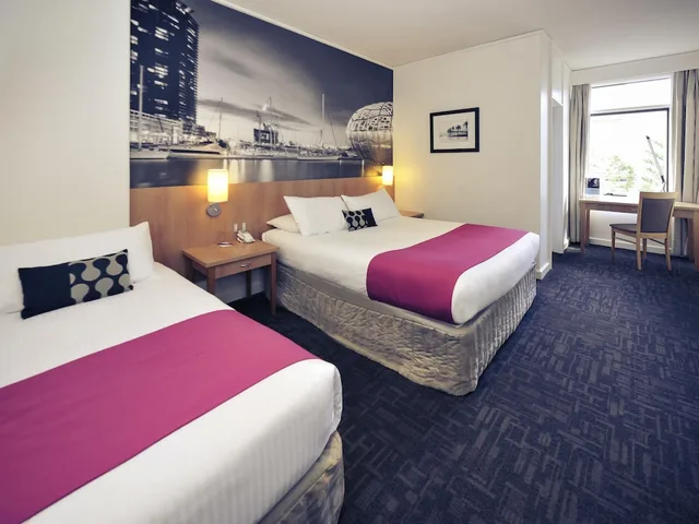 غرفة قياسية بسرير كوين وسرير فردي، Mercure North Melbourne 2/7