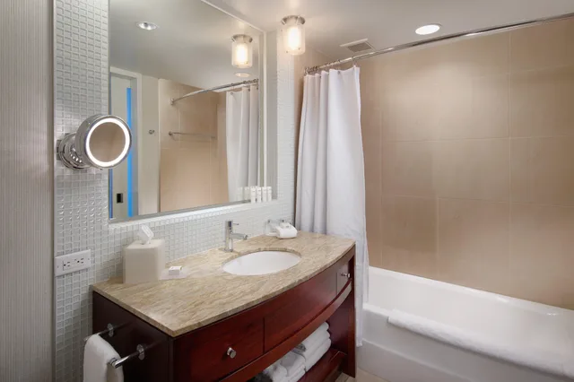 غرفة كلوب بريميوم بسرير مزدوج، Intercontinental San Francisco Hotel 3/3