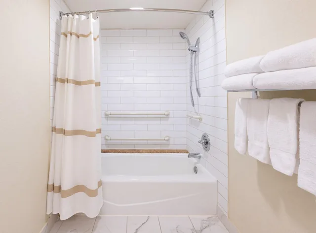 استوديو بسرير كينج لذوي الإعاقة، Marriott Hutchinson Island Resort & Beach Villas, Golf & Marina 7/9