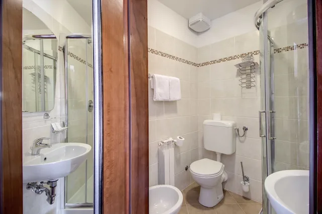 Room, Quadruple, Double Bed, Hotel Domus Cavanis Venezia 2/3