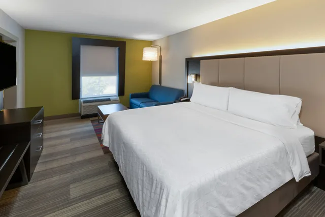 جناح بسرير كينج، Holiday Inn Express Minden 1/2
