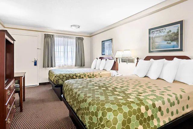 غرفة بسريرين كوين، Surestay Hotel By Best Western Castro Valley 1/4