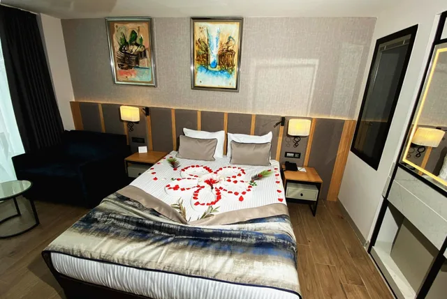 Swim Up, Double Bed, Pool View، Sunthalia Hotels & Resorts Ultra All Inclusive Adults Only Party Hotel Side 2/2