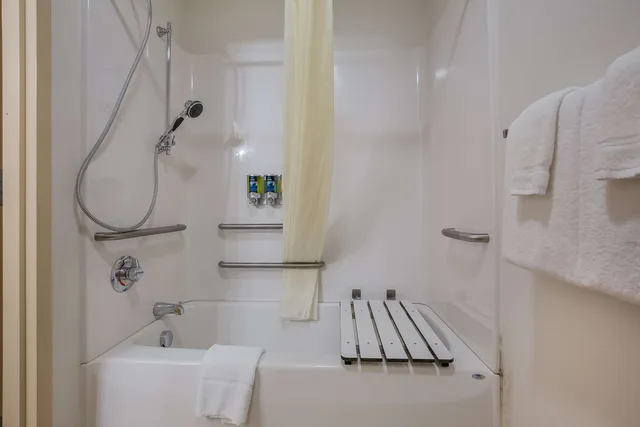 غرفة بسرير كوين لذوي الإعاقة، SureStay Hotel By Best Western Whittington 6/6