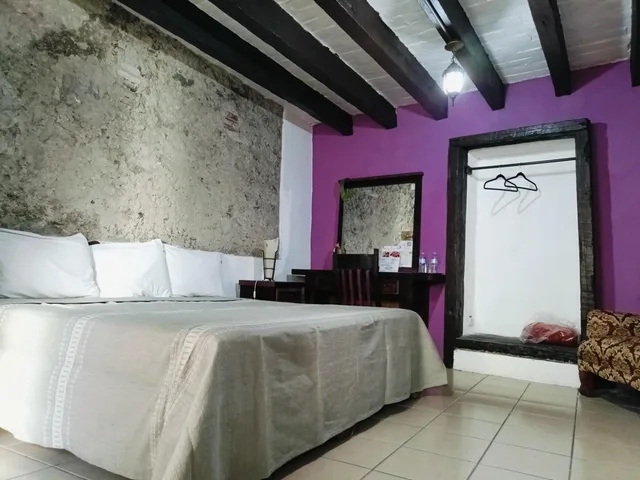 جناح بسرير كينج بجاكوزي، HOTEL CASA ABOLENGO 1/7