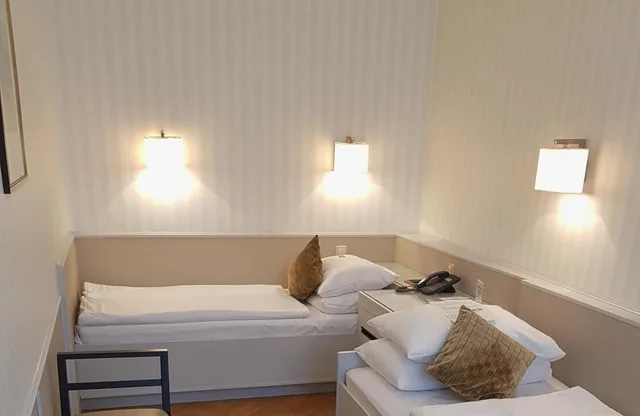 غرفة صغيرة بسريرين منفصلين، Hotel Karntnerhof 2/5