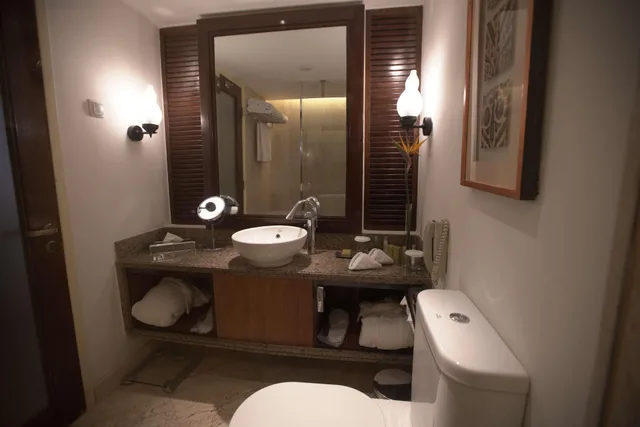 Guest Room, Twin Beds or Single Bed, Partial River View، Hilton Luxor Resort and Spa 4/4