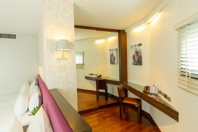غرفة بريميوم ثلاثية، Lit Bangkok Hotel 3/4