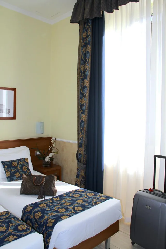 غرفة ثلاثية بسرير فردي، Windrose Hotel 5/8