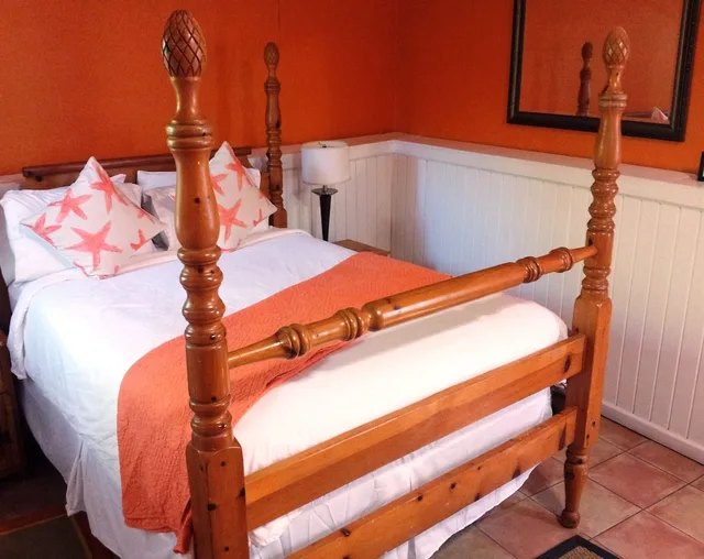غرفة قياسية بسرير كوين بمطبخ صغير، St John Inn 2/3