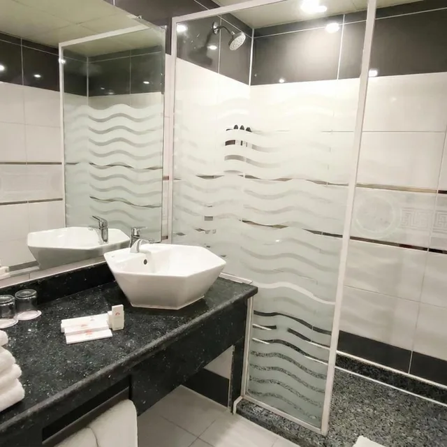 Swim Up, Romance, Double Bed, Adult Only، Regency Plaza Aqua Park Spa Resort 5/7