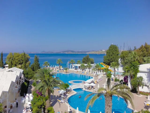 جناح فاخر بإطلالة على البحر، Labranda Tmt Bodrum Resort Hotel 1/1