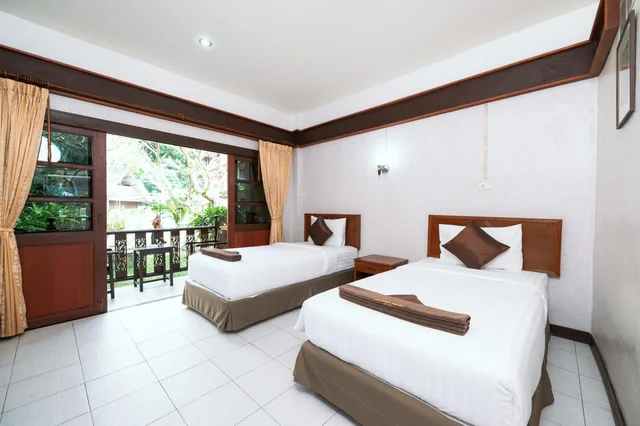 غرفة سوبيريور بسريرين منفصلين بشرفة، Asia Resort Koh Tao 2/3