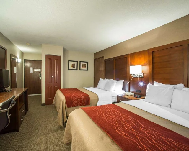 غرفة بسريرين مزدوجين، Quality Inn & Suites Boonville - Columbia 1/2