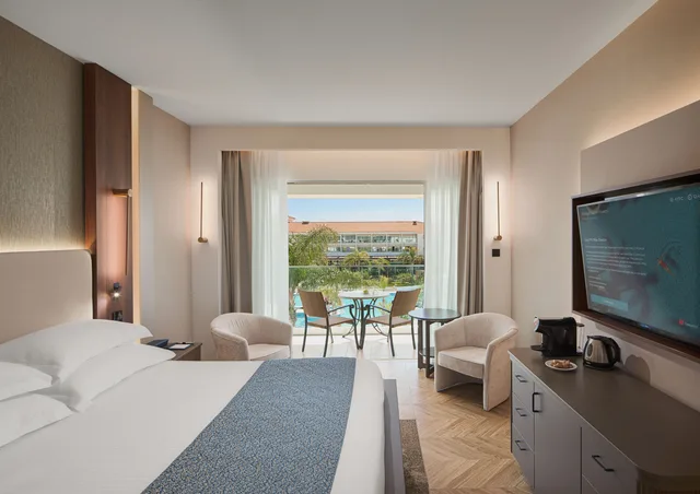 غرفة سوبيريور بسرير مزدوج أو سريرين منفصلين بإطلالة على البحر، Olympic Lagoon Resort Paphos 3/10
