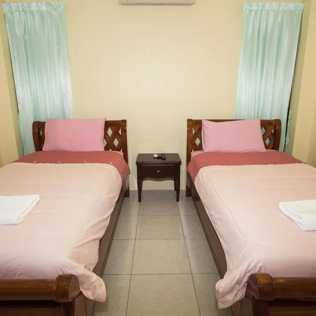 غرفة بسريرين منفصلين، Suanluang Garden View Resort 2/5