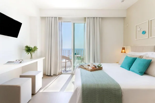غرفة ديلوكس بسرير كينج بإطلالة على البحر، Albatros Beach Hotel 8/10