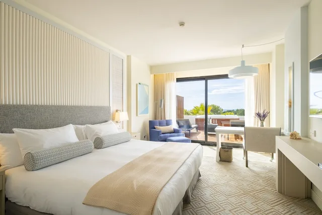 غرفة ديلوكس بسرير كوين بشرفة بجاكوزي، Eurostars Sitges 1/2