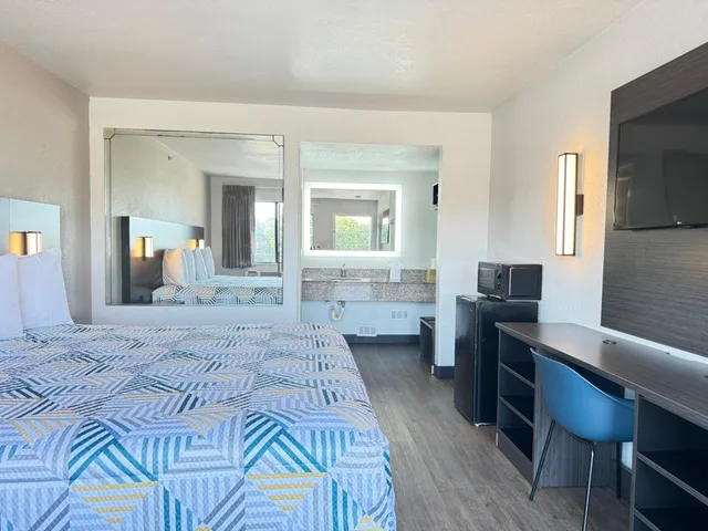 غرفة بسرير كينج، Masters Inn Tucker 4/7