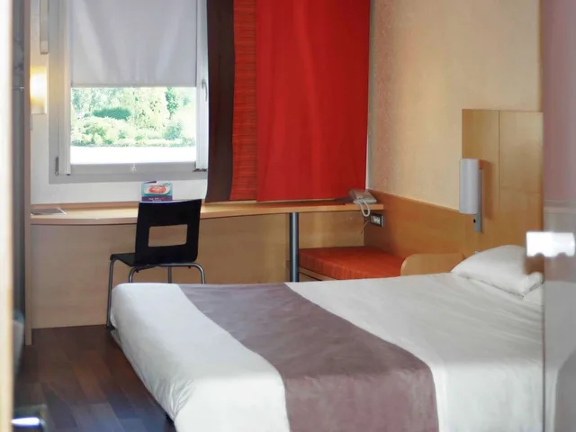 غرفة قياسية بسرير مزدوج وسرير فردي، Ibis Laon 3/10